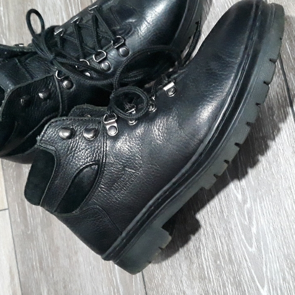 White Mountain black leather hiking boots. Size 9.5 - Picture 5 of 12